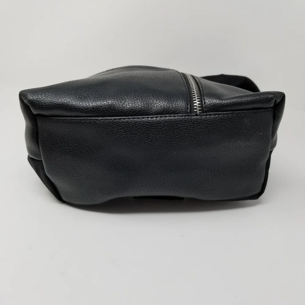 TUTILO New York Black Backpack One Shoulder 5 pocket Size 10X11 Inches FLAW